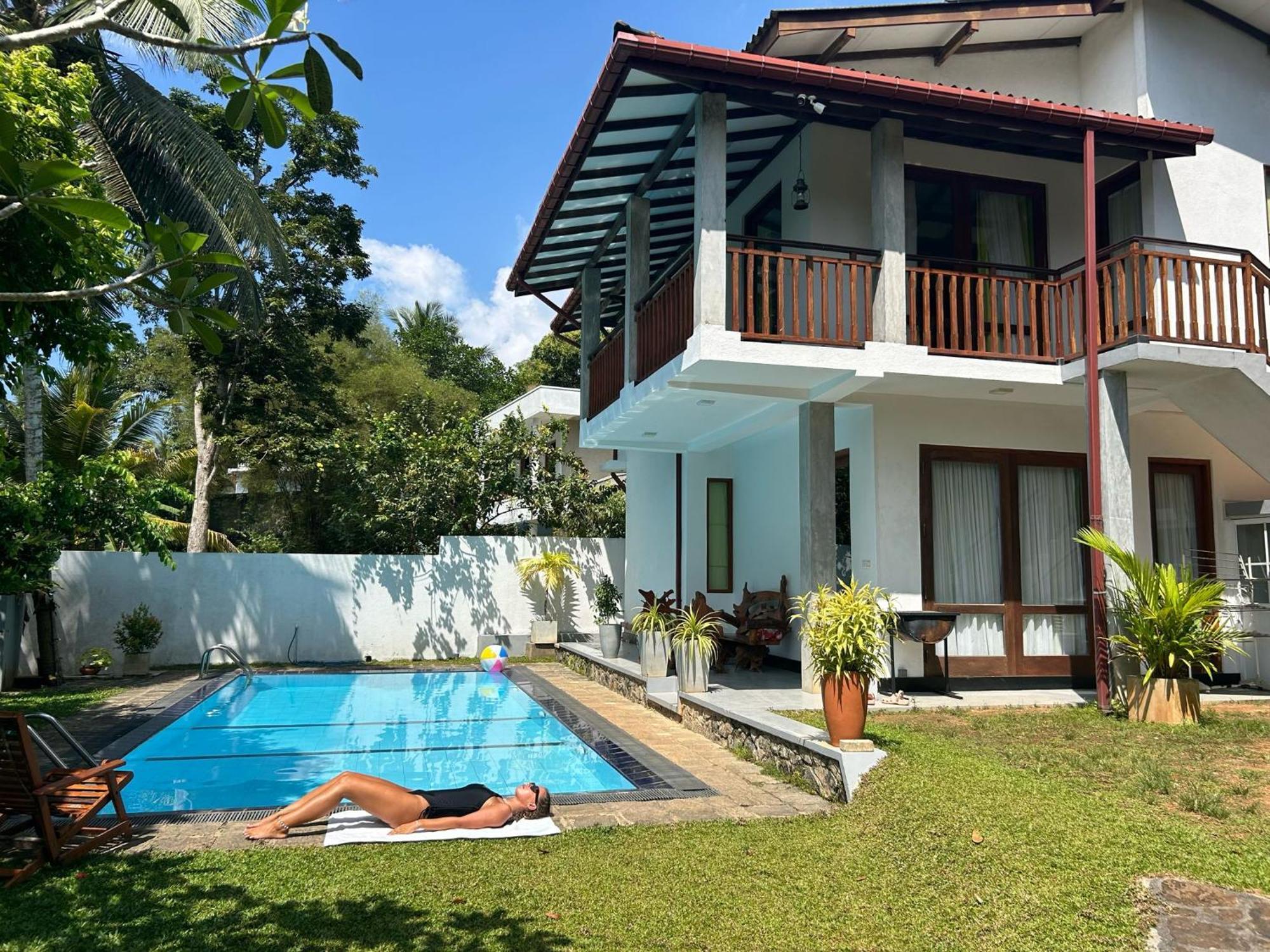 Villa Blue Water Family Hikkaduwa